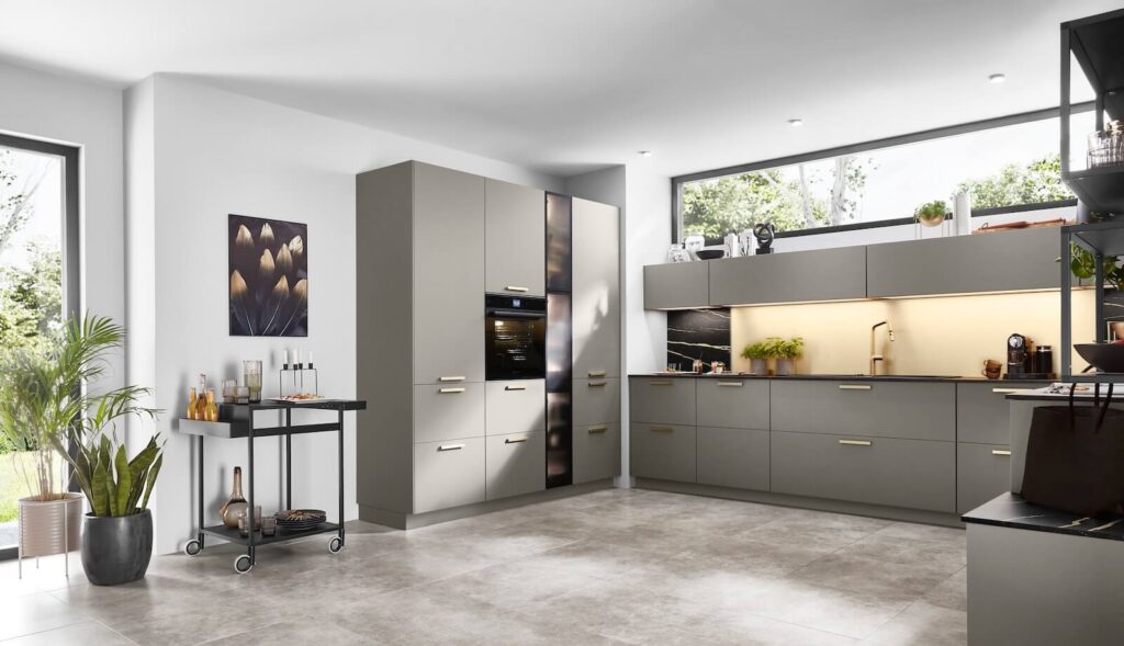 Pull-Down and Pull-Out Faucets